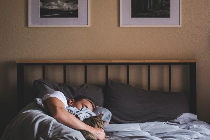 家里的粉色应用黄色软件，知道如何设置湿度吗？