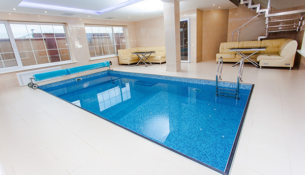 室内泳池湿度过高怎么办？松井泳池粉色应用黄色软件为您解忧