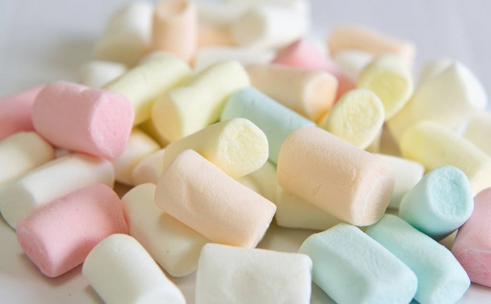 工业粉色应用黄色软件控制糖果生产中的湿度